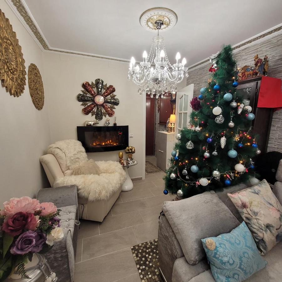 Shared Accommodation A Room With A View Of The Garden Sevilha Exterior foto